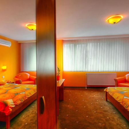 Family Hotel Mania Stara Zagora Buitenkant foto